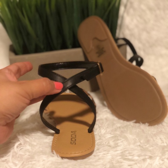 🔅Size 5.5 Only🔅Leopard Print Flat Sandals - Picture 7 of 7